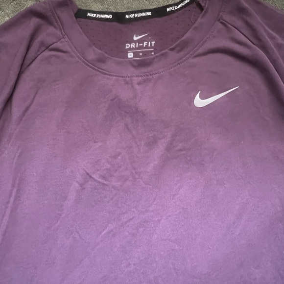 Nike Dri-Fit Size Medium. - Picture 2 of 5